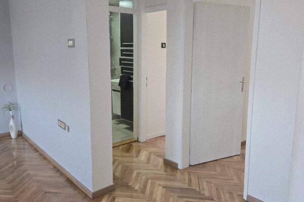 Dvosoban stan u Duvaništu 70m2